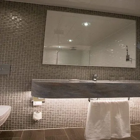 The Eliott Hotel 4*